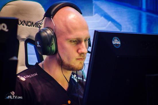 DOTA2玩家举报系统遭质疑 处理不当引发讨论